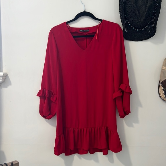 Red Dress - Picture 1 of 2